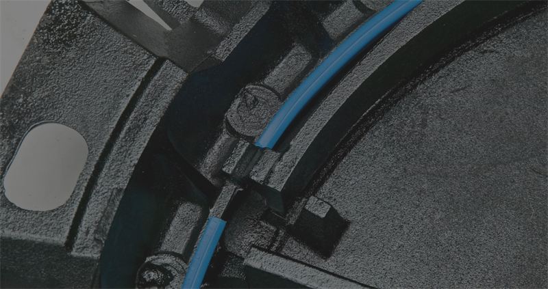 Watertight joint of a PAMTIGHT cover